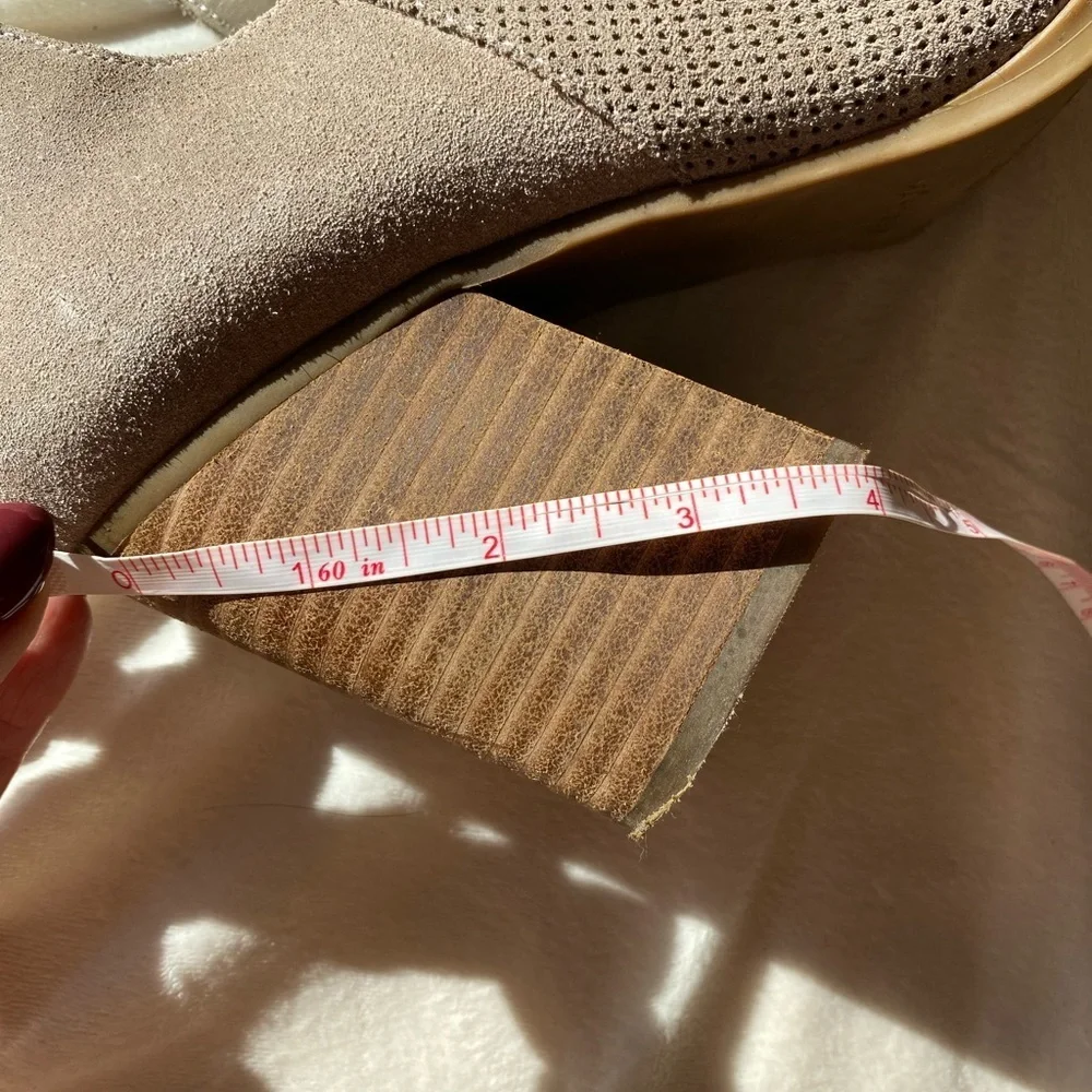 Marc Fisher Suede Ankle Booties Pointy Toe Block Heel- Tan